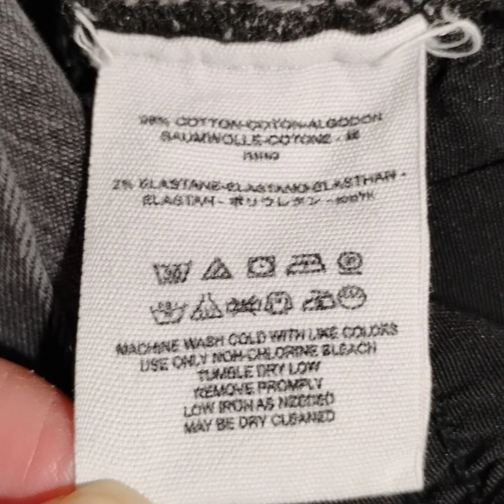 Free People Great Heights Fringed Hem Black Jeans Sz.29 Hardly Worn (A-72) - Picture 9 of 10